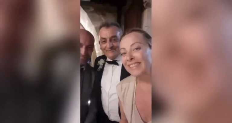 Giorgia Meloni in vacanza in Puglia fa gli auguri a una coppia di sposi della Valle d’Itria – VIDEO