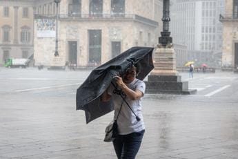 Galleria foto 'Meteo Milano oggi, allerta maltempo arancione' - foto 1