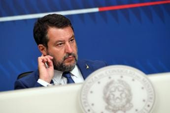 Galleria foto 'Migranti, “Salvini presente a tutti gli incontri in cabina regia, come sempre”' - foto 1