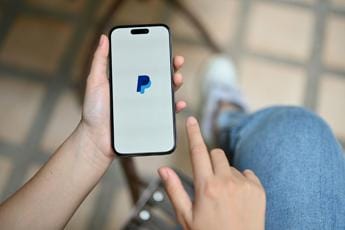PayPal lancia la sua stablecoin ed entra nel mondo delle criptovalute: come funziona
