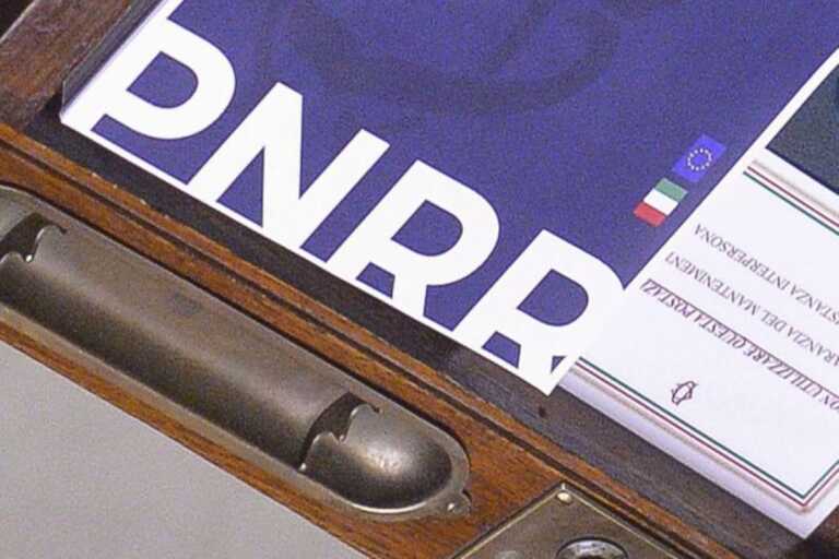 Pnrr, in Puglia cancellati 1.500 interventi per 897 milioni. Cgil: «Uno schiaffo ai territori più fragili»