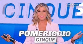 Pomeriggio 5, il promo con Myrta Merlino: sui social nostalgia di Barbara d’Urso