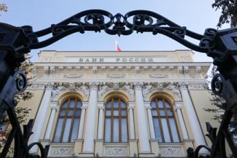 Galleria foto 'Russia, banca centrale alza il tasso base al 12%' - foto 1