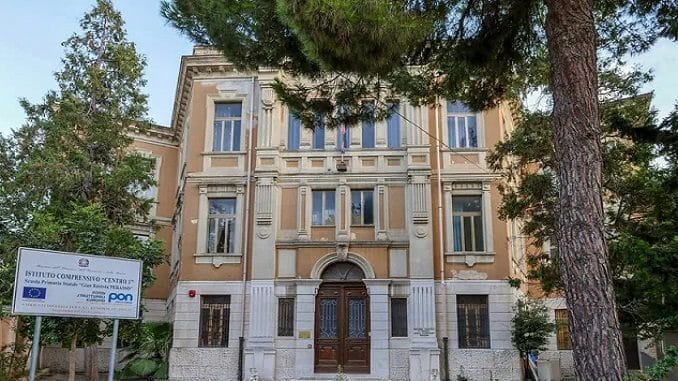 Brindisi, furto alla scuola “Perasso”: sparite 5 lavagne digitali