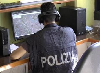 Galleria foto 'Spaccio di cocaina nello stadio Bentegodi, 12 misure cautelari tra tifosi ultras veronesi' - foto 1