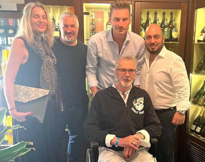 San Giovanni Rotondo, prima uscita dopo la malattia per Stefano Tacconi: al ristorante con la famiglia