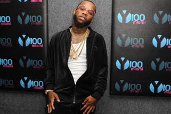 Tory Lanez condannato a 10 anni per aver sparato a Megan Thee Stallion