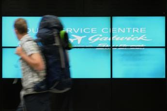 Galleria foto 'Traffico aereo Gb in tilt, 500 voli cancellati' - foto 1