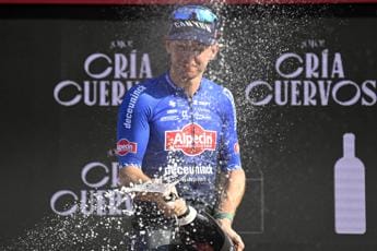 Galleria foto 'Vuelta di Spagna 2023, Groves vince 5° tappa davanti a Ganna' - foto 1