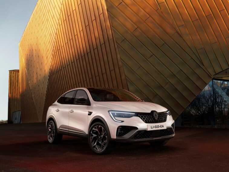 Renault Arkana, una gamma semplificata e competitiva