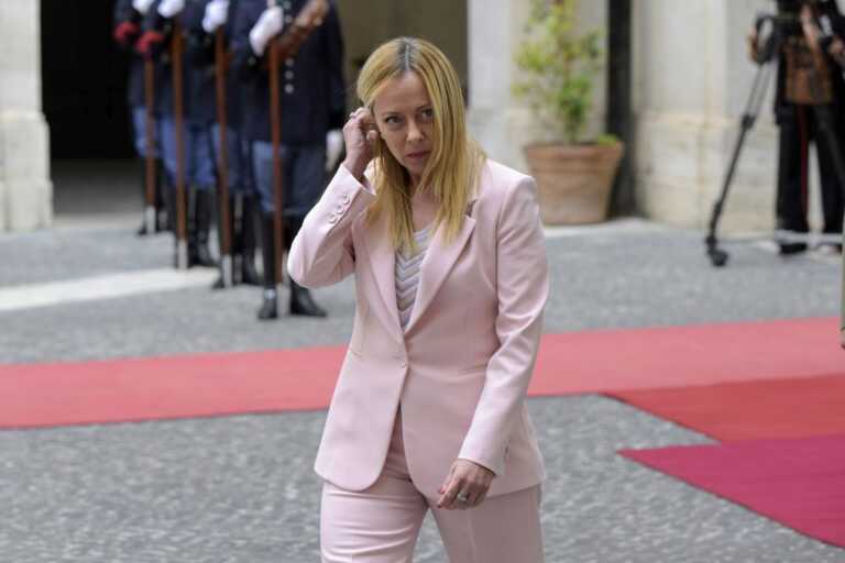 Immigrazione, Meloni “Non permetterò che Italia sia campo profughi Ue”