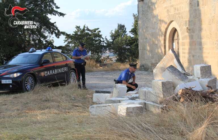 Statua del Cristo Salvatore distrutta a Matera dopo l’urto con un mezzo pesante: identificato l’autista