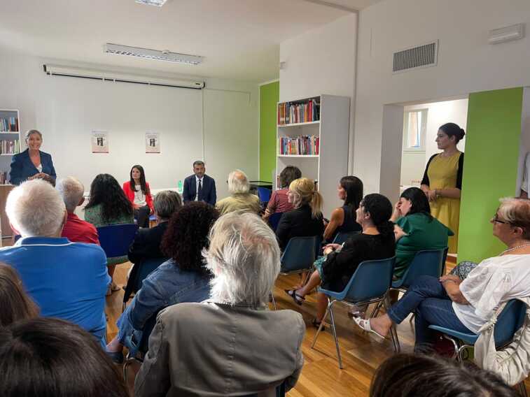 Con la rete Colibrì per “educare ai sentimenti”: inaugurata la biblioteca “Marconi” all’Eleonora Duse