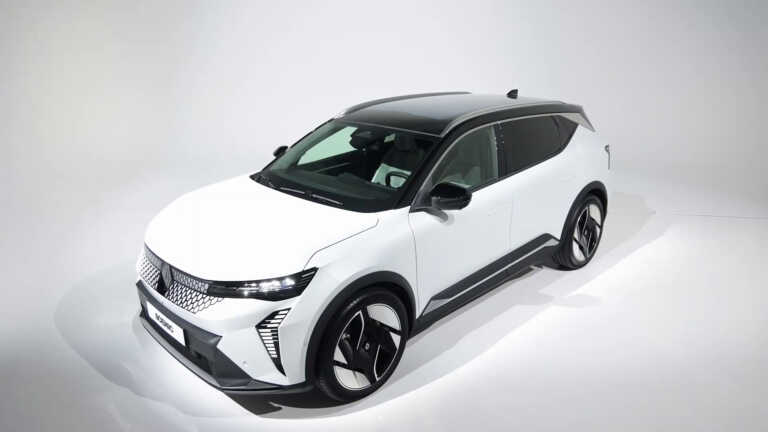 Nuovo Renault Scenic E-Tech Electric, vettura per le famiglie