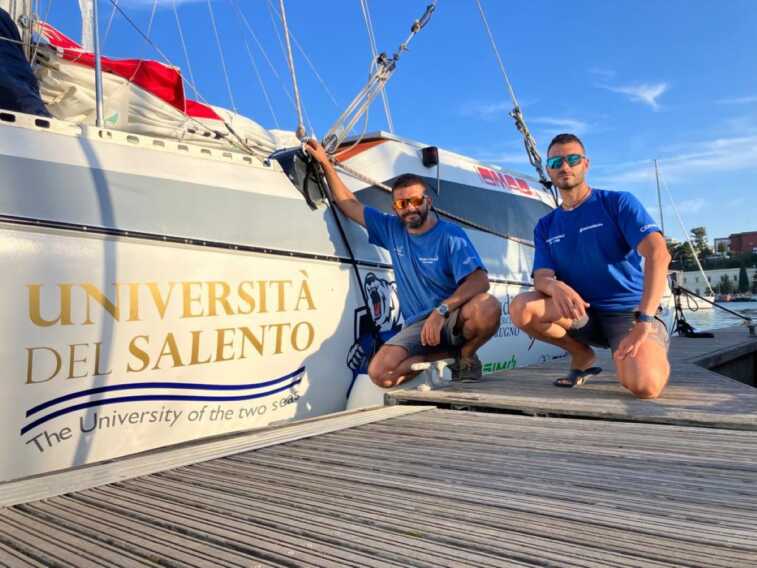 Su un catamarano in giro per il mondo per parlare di ambiente: l’impresa dei fratelli Vetrugno parte da Taranto