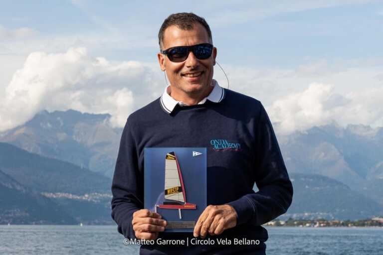 Galleria foto 'Vela, è tarantino il campione italiano Master per la classe Waszp: Cristiano Apruzzi trionfa sul Lago di Como' - foto 1
