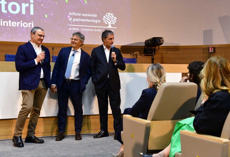 Giovani protagonisti nella notte europea della ricerca andata in scena al “De Bellis” di Castellana – VIDEO