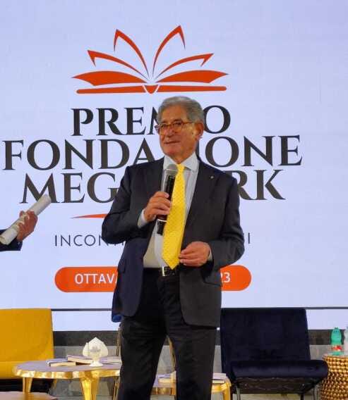 Galleria foto 'È Sapo Matteucci, con il romanzo “Per futili motivi”, il vincitore del Premio Fondazione Megamark' - foto 2