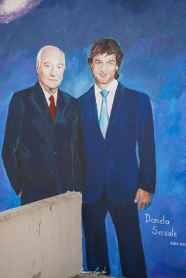 Galleria foto 'Valenzano, Alberto Angela ringrazia per il murales che lo ritrae con il padre Piero: «La scienza unisce» – VIDEO' - foto 2