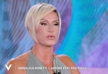 Annalisa Minetti a Verissimo: “La malattia ha completato il viaggio”