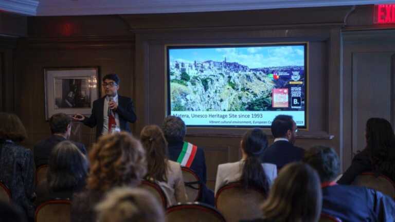 Turismo tutto l’anno in Basilicata. L’Apt punta ai mercati esteri: «Prima Buenos Aires, poi New York col presepe»