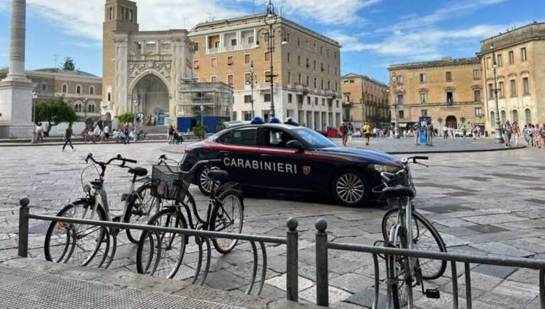 “Tradito” dal tatuaggio, arrestato ladro di biciclette a Lecce: in carcere un sorvegliato speciale 46enne