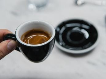 Caro caffè, a Bolzano l’espresso più ‘salato’ d’Italia: costa 1,34 euro