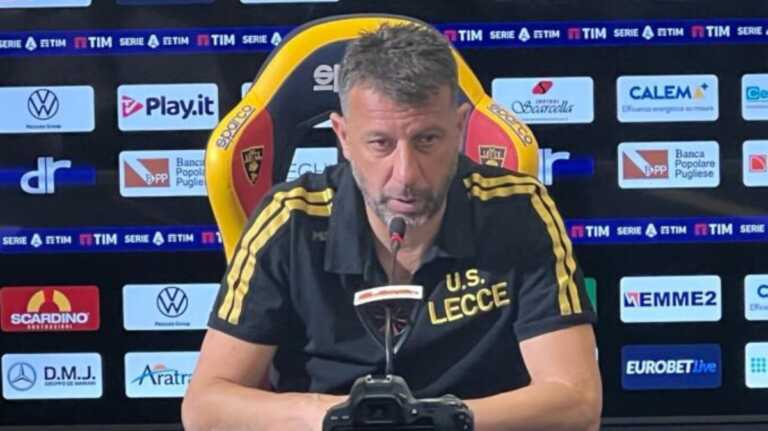Il Lecce ospita la Salernitana, D’Aversa predica calma: «Bello lavorare con entusiasmo ma l’obiettivo è la salvezza»