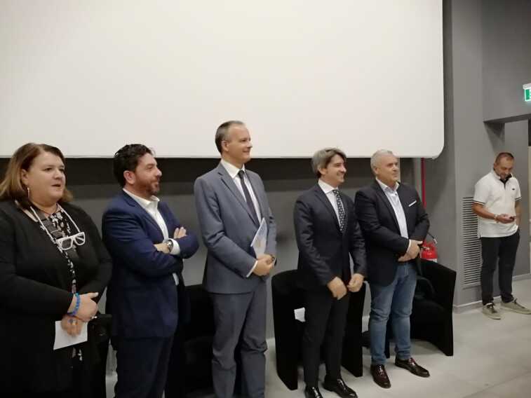Verso le comunali a Foggia: la lotta alla mafia domina il primo confronto pubblico tra i cinque candidati