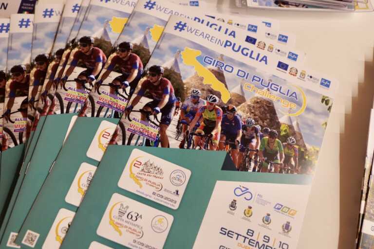 Galleria foto 'Al via il Giro di Puglia Challenge: più di 200 ciclisti si sfidano in tre tappe. A Polignano la premiazione – VIDEO' - foto 1
