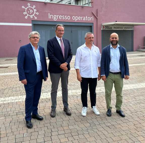 Galleria foto 'Ospedale Covid in Fiera del Levante, Fratelli d’Italia: «Uno scempio. Comune e Regione non hanno visione»' - foto 1