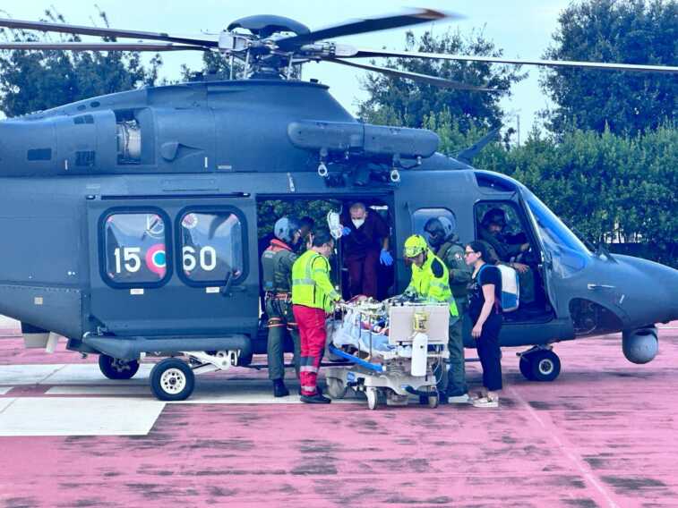 Bimbo di 18 mesi con problemi cardiaci trasportato d’urgenza in elicottero da Barletta a Taormina – VIDEO
