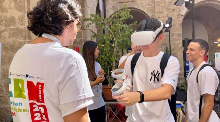 Lo youtuber e divulgatore scientifico Fartade agli universitari tarantini: «Il futuro va immaginato»