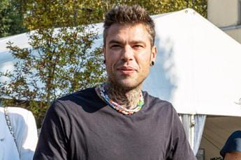 Fedez ricoverato in ospedale? Sui social cresce l’apprensione per il rapper