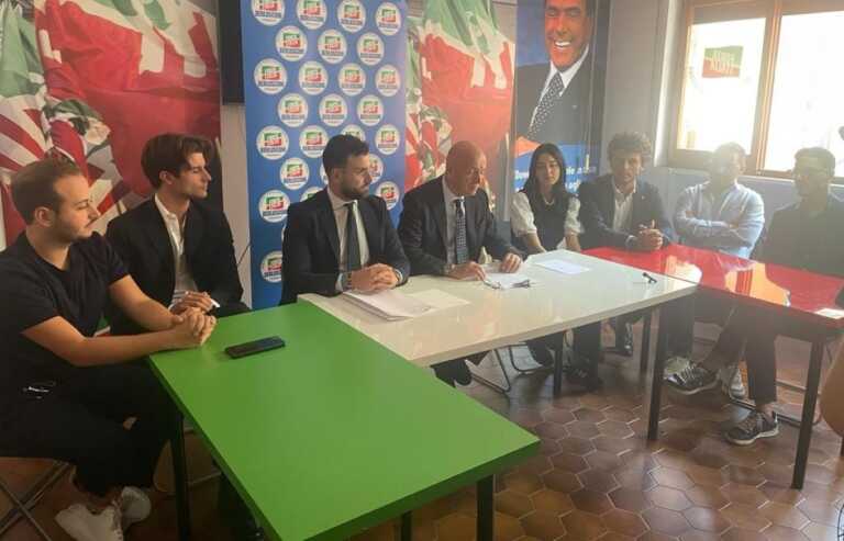 Bari, nuovo direttivo per i giovani di Forza Italia. Sisto: «Sono gli amministratori del futuro»