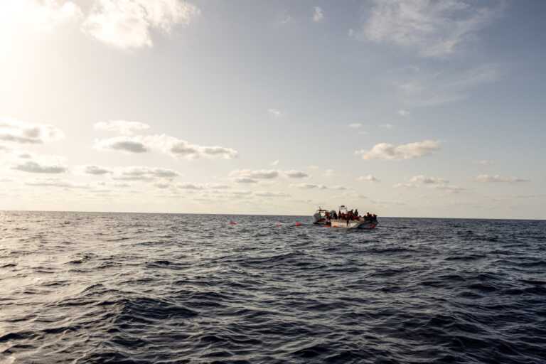 La Geo Barents diretta a Bari con 31 migranti, ci sono 5 minori non accompagnati: «Pronti all’accoglienza»