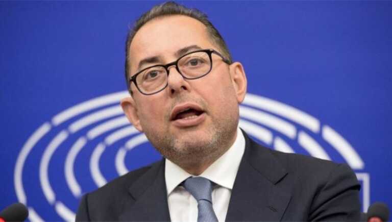 Lauria, Gianni Pittella dovrà operarsi: le funzioni di sindaco passano al vice Giulio Labanca