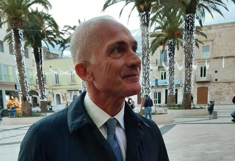 Manfredonia, cade il Consiglio comunale: in 14 si dimettono, tra loro cinque componenti della maggioranza