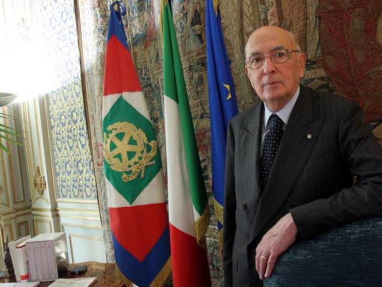Addio a Giorgio Napolitano: registri delle condoglianze aperti nelle Prefetture di Bari e Barletta