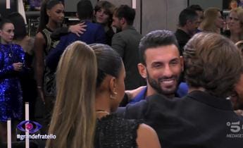 Grande Fratello, c’è il primo eliminato: è Claudio
