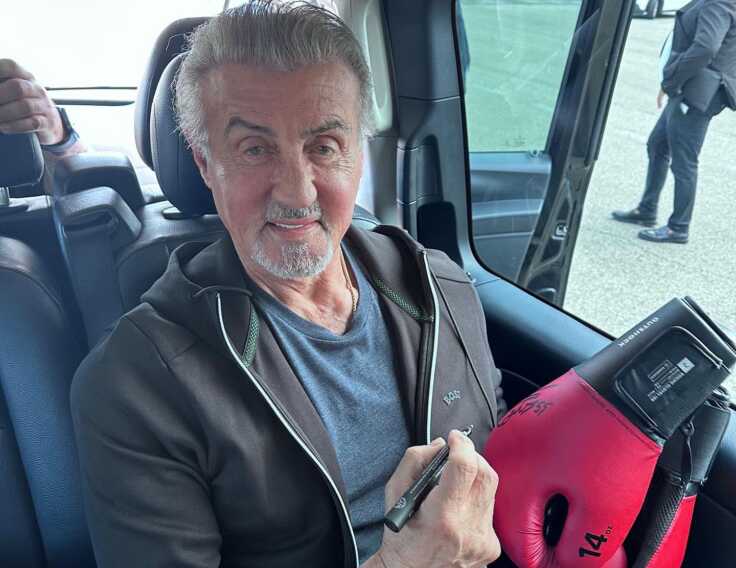 Bari, all’asta i guantoni autografati da Rocky: il ricavato in beneficenza per il contrasto alla devianza minorile