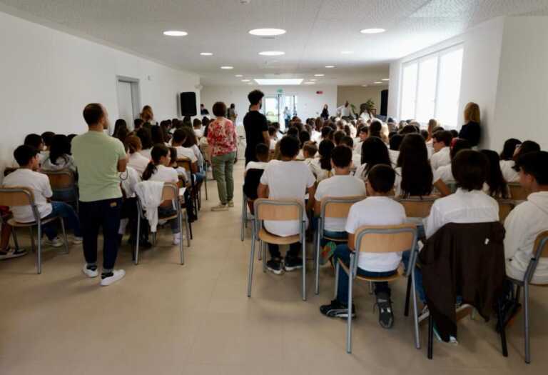 Bitetto, inaugurata una nuova scuola innovativa e “green”: «Una struttura che guarda al futuro» – VIDEO