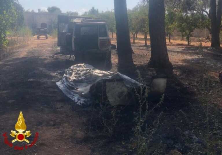 Incendio in un terreno a Torre Santa Susanna: le fiamme distruggono un furgone e un gommone