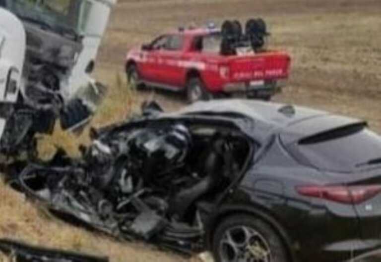 San Severo, auto contro un tir sulla statale: muore un uomo. I mezzi viaggiavano nella stessa direzione