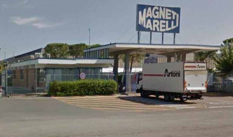 Marelli chiude l’impianto di Crevalcore. La produzione si trasferisce a Bari, l’azienda: «L’Italia è strategica»