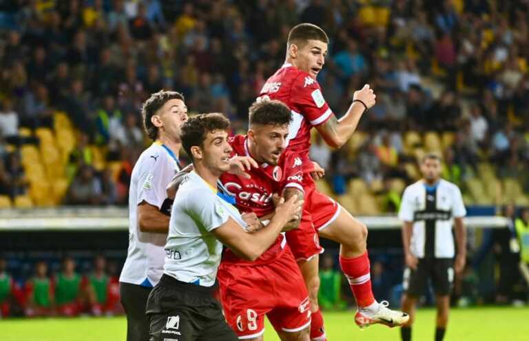 Prima sconfitta in campionato per il Bari: Nasti in gol ma non basta. Il Parma vince 2-1 al “Tardini”