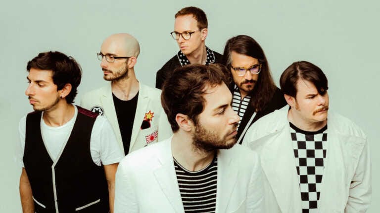 I Pinguini Tattici Nucleari tornano a Bari: in primavera due date del “Fake news indoor tour” al Palaflorio