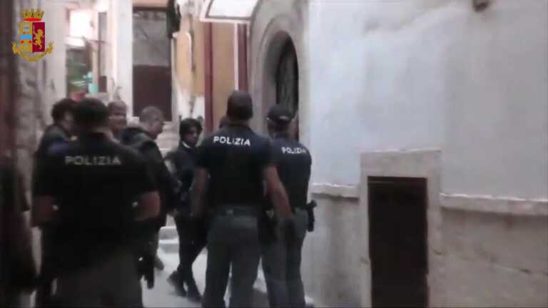 La Puglia al setaccio: vasta operazione antidroga della polizia. Arrestate 13 persone in tre province – VIDEO