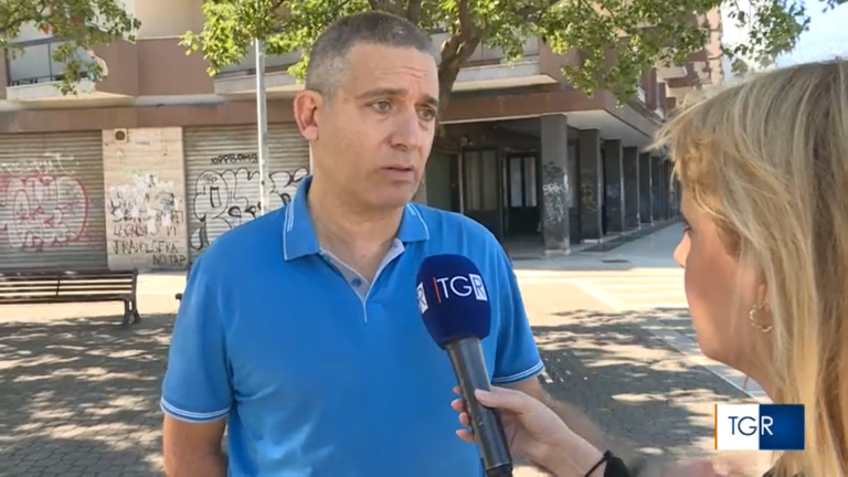 Alunno spara con una pistola ad aria compressa, il prof: «Non denuncio ma venga espulso»