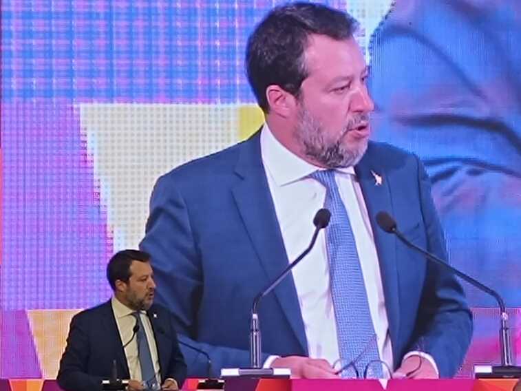Salvini all’inaugurazione della Fiera del Levante: «Pnrr, se si rischiano ritardi è giusto spostare i fondi» – VIDEO
